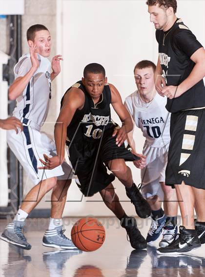 Thumbnail 1 in Cienega vs Knight (Torrey Pines Holiday Classic) photogallery.