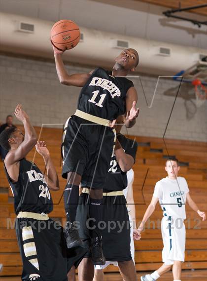 Thumbnail 1 in Cienega vs Knight (Torrey Pines Holiday Classic) photogallery.