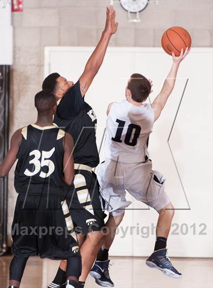 Thumbnail 2 in Cienega vs Knight (Torrey Pines Holiday Classic) photogallery.