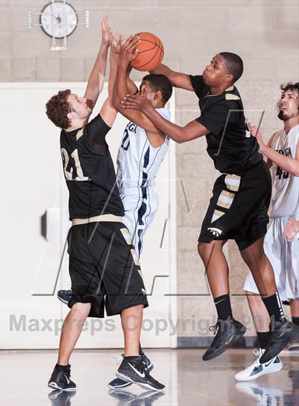 Thumbnail 2 in Cienega vs Knight (Torrey Pines Holiday Classic) photogallery.