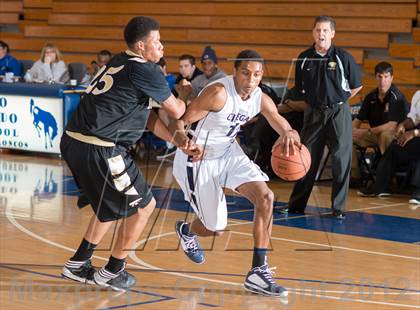 Thumbnail 2 in Cienega vs Knight (Torrey Pines Holiday Classic) photogallery.