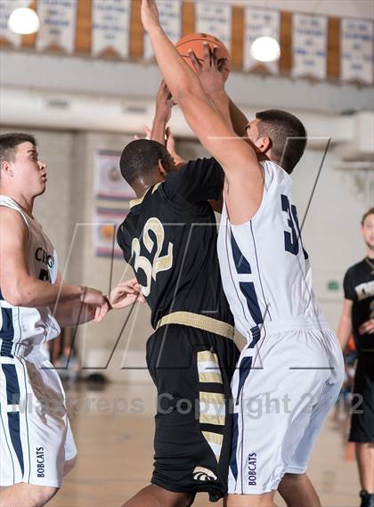 Thumbnail 1 in Cienega vs Knight (Torrey Pines Holiday Classic) photogallery.