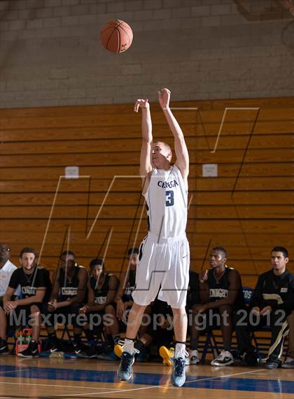 Thumbnail 3 in Cienega vs Knight (Torrey Pines Holiday Classic) photogallery.
