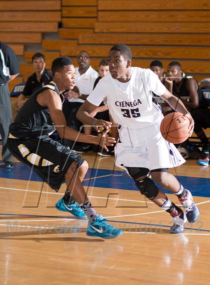 Thumbnail 2 in Cienega vs Knight (Torrey Pines Holiday Classic) photogallery.