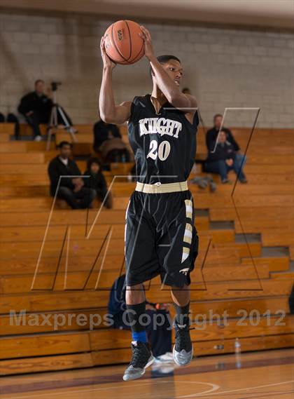 Thumbnail 2 in Cienega vs Knight (Torrey Pines Holiday Classic) photogallery.