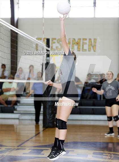 Thumbnail 1 in Jemison vs Thorsby (Chilton County Tournament) photogallery.