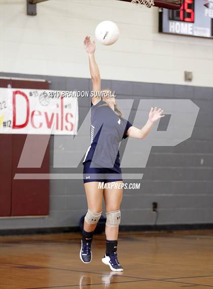 Thumbnail 2 in Jemison vs Thorsby (Chilton County Tournament) photogallery.