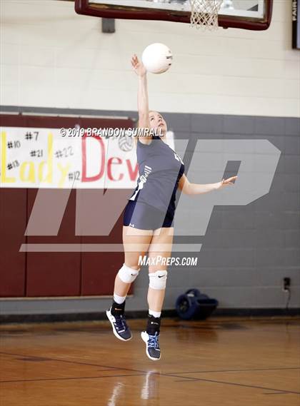 Thumbnail 2 in Jemison vs Thorsby (Chilton County Tournament) photogallery.