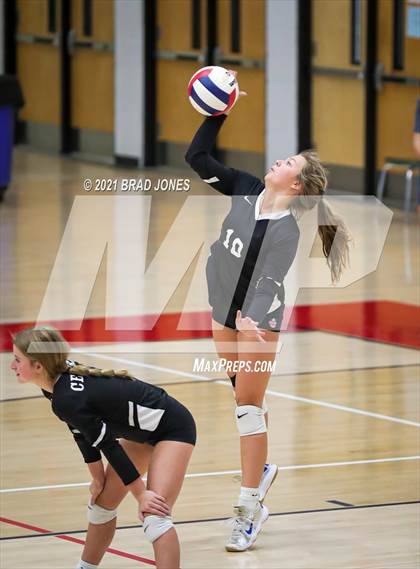 Thumbnail 2 in Green Hill vs Wilson Central (TSSAA Division I-AAA District Playoff) photogallery.