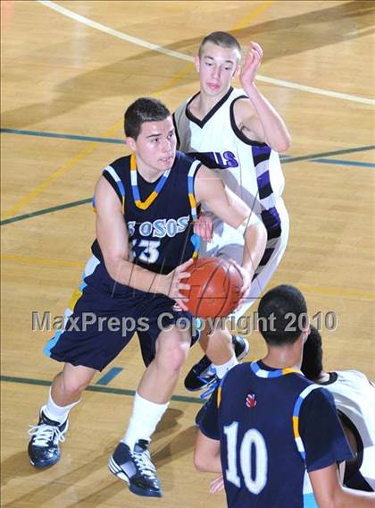 Thumbnail 2 in Foothills Christian vs. Los Osos (MaxPreps Holiday Classic) photogallery.