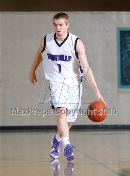 Thumbnail 2 in Foothills Christian vs. Los Osos (MaxPreps Holiday Classic) photogallery.