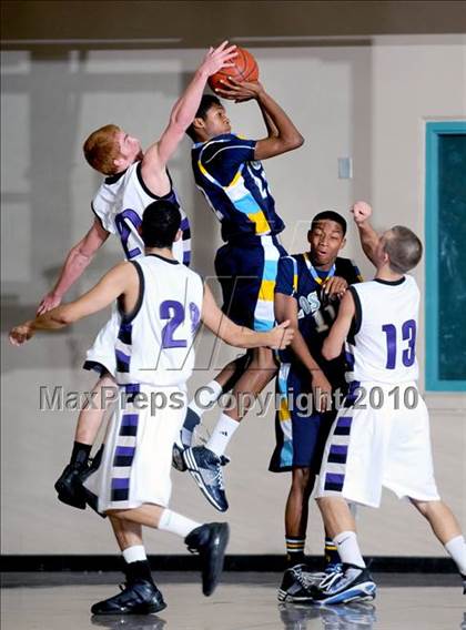 Thumbnail 2 in Foothills Christian vs. Los Osos (MaxPreps Holiday Classic) photogallery.