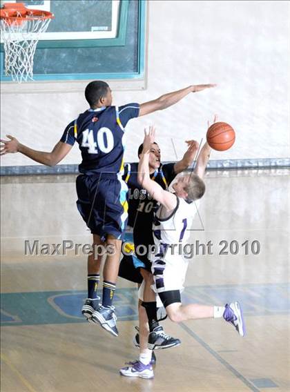 Thumbnail 1 in Foothills Christian vs. Los Osos (MaxPreps Holiday Classic) photogallery.