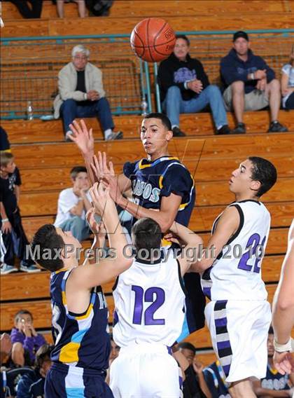 Thumbnail 1 in Foothills Christian vs. Los Osos (MaxPreps Holiday Classic) photogallery.