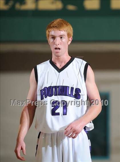 Thumbnail 1 in Foothills Christian vs. Los Osos (MaxPreps Holiday Classic) photogallery.