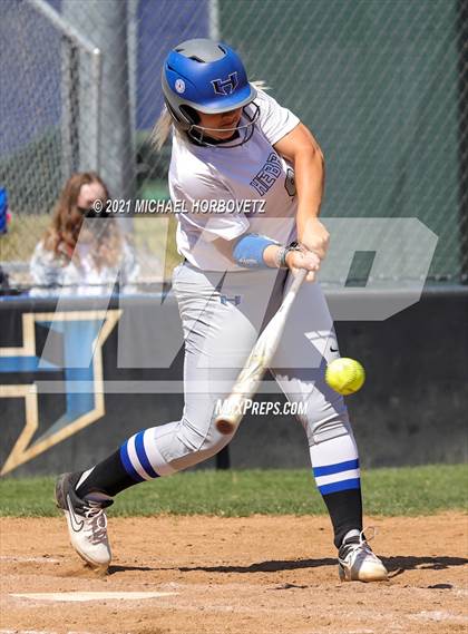 Thumbnail 3 in Marcus @ Hebron photogallery.