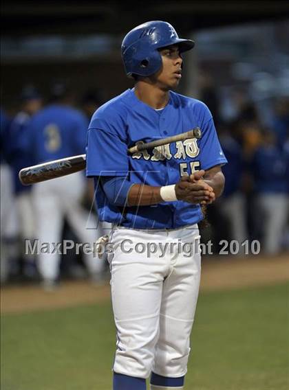 Thumbnail 1 in South Hills @ Bishop Amat photogallery.