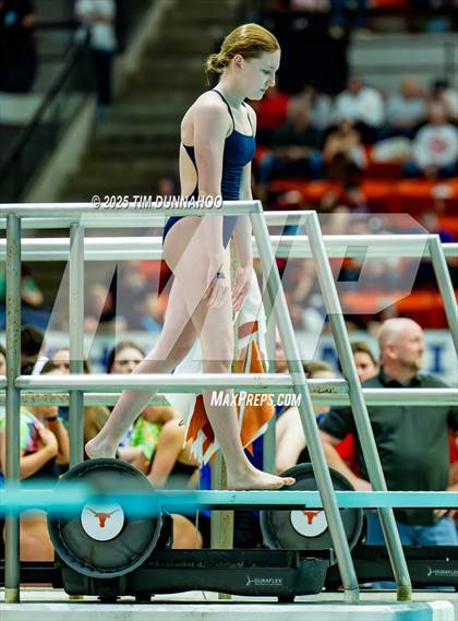 Thumbnail 1 in UIL 6A Swimming & Diving Finals (Diving) photogallery.