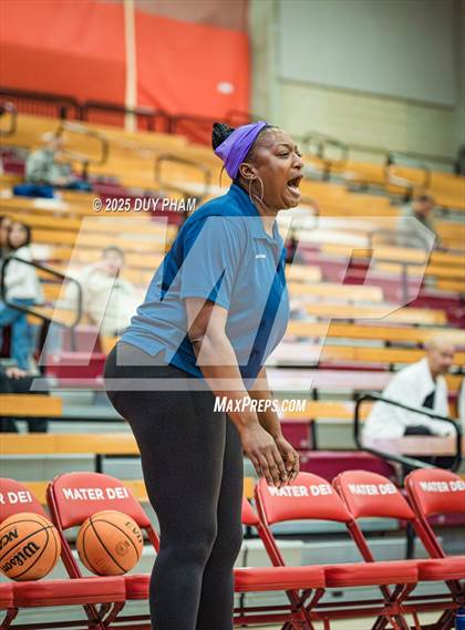 Thumbnail 1 in Cardinal Newman vs. Rolling Hills Prep (Kiernan Klassic Showcase) photogallery.