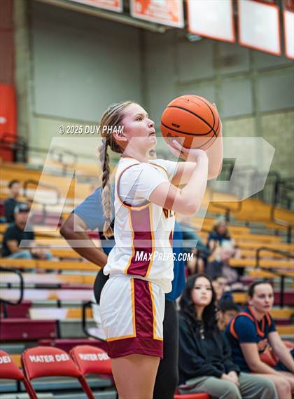 Thumbnail 1 in Cardinal Newman vs. Rolling Hills Prep (Kiernan Klassic Showcase) photogallery.