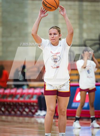 Thumbnail 3 in Cardinal Newman vs. Rolling Hills Prep (Kiernan Klassic Showcase) photogallery.