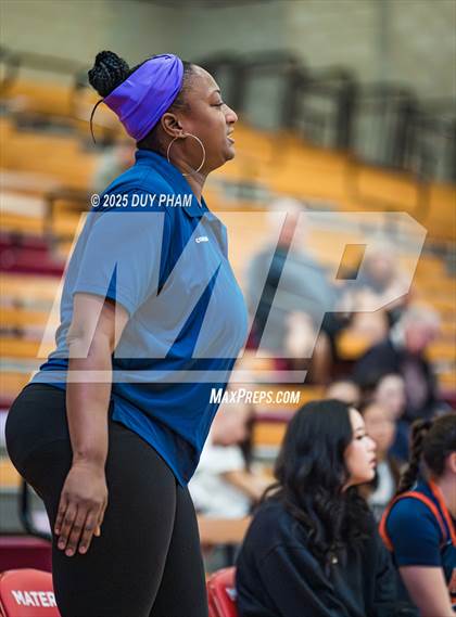 Thumbnail 2 in Cardinal Newman vs. Rolling Hills Prep (Kiernan Klassic Showcase) photogallery.