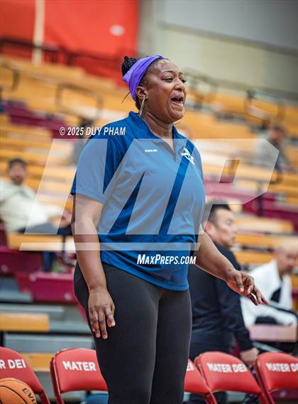 Thumbnail 2 in Cardinal Newman vs. Rolling Hills Prep (Kiernan Klassic Showcase) photogallery.