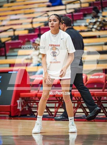 Thumbnail 2 in Cardinal Newman vs. Rolling Hills Prep (Kiernan Klassic Showcase) photogallery.