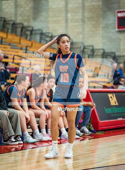 Thumbnail 3 in Cardinal Newman vs. Rolling Hills Prep (Kiernan Klassic Showcase) photogallery.