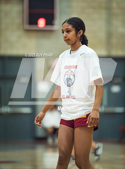 Thumbnail 2 in Cardinal Newman vs. Rolling Hills Prep (Kiernan Klassic Showcase) photogallery.