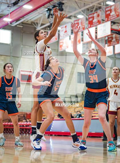 Thumbnail 3 in Cardinal Newman vs. Rolling Hills Prep (Kiernan Klassic Showcase) photogallery.