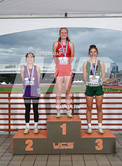 Thumbnail 2 in UIL 1A Track & Field Finals (Awards) photogallery.