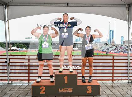 Thumbnail 1 in UIL 1A Track & Field Finals (Awards) photogallery.