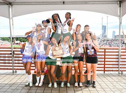 Thumbnail 1 in UIL 1A Track & Field Finals (Awards) photogallery.