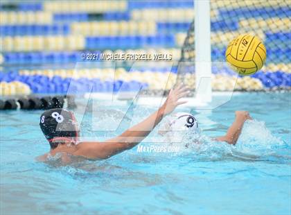Thumbnail 2 in Murrieta Valley vs. Santana (America's Finest City Tournament) photogallery.