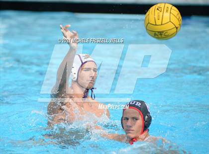 Thumbnail 2 in Murrieta Valley vs. Santana (America's Finest City Tournament) photogallery.