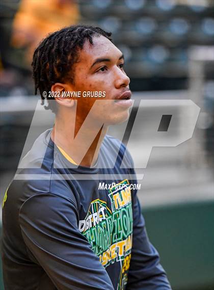 Thumbnail 2 in Tatum vs. Madison (UIL 3A Region 2 Final) photogallery.
