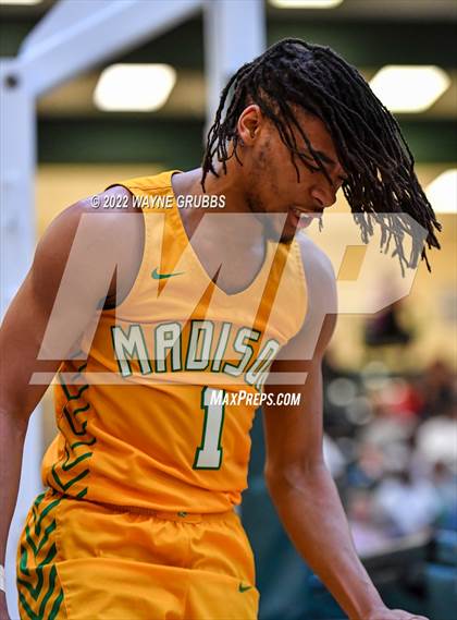 Thumbnail 2 in Tatum vs. Madison (UIL 3A Region 2 Final) photogallery.