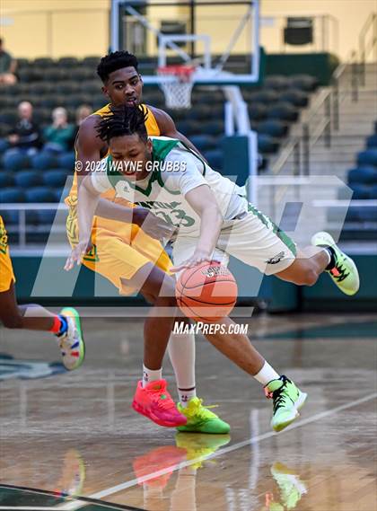 Thumbnail 2 in Tatum vs. Madison (UIL 3A Region 2 Final) photogallery.