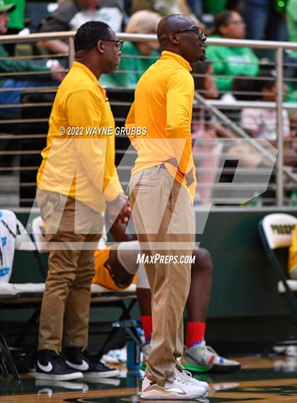 Thumbnail 1 in Tatum vs. Madison (UIL 3A Region 2 Final) photogallery.