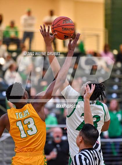 Thumbnail 1 in Tatum vs. Madison (UIL 3A Region 2 Final) photogallery.