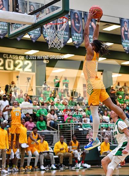 Thumbnail 1 in Tatum vs. Madison (UIL 3A Region 2 Final) photogallery.