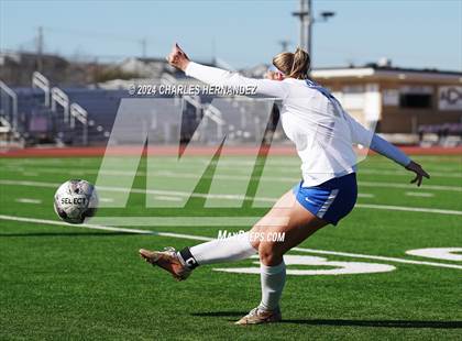 Thumbnail 3 in A&M Consolidated vs Tivy (College Station Classic) photogallery.