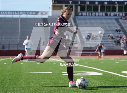 Thumbnail 3 in A&M Consolidated vs Tivy (College Station Classic) photogallery.