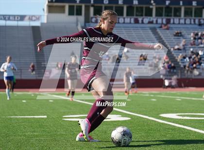 Thumbnail 3 in A&M Consolidated vs Tivy (College Station Classic) photogallery.