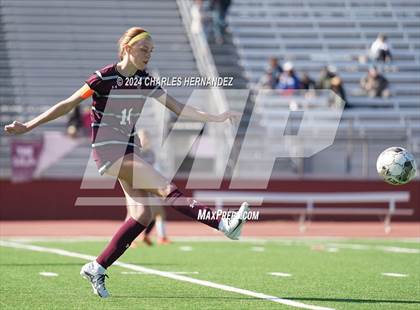 Thumbnail 2 in A&M Consolidated vs Tivy (College Station Classic) photogallery.