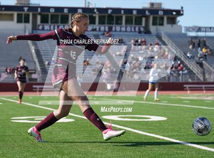 Thumbnail 2 in A&M Consolidated vs Tivy (College Station Classic) photogallery.