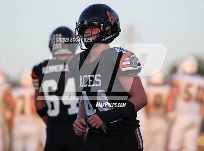 Thumbnail 3 in Bloom-Carroll @ Amanda-Clearcreek photogallery.