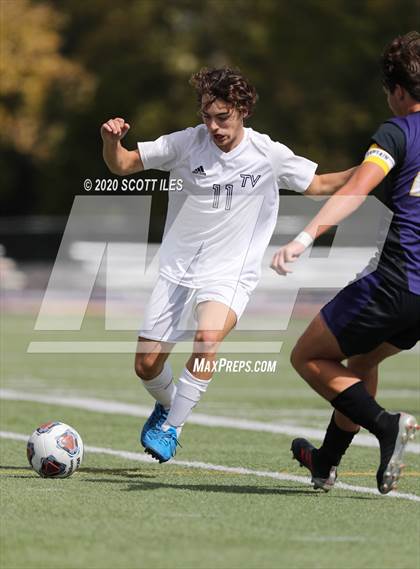 Thumbnail 1 in Teays Valley vs Bloom-Carroll photogallery.