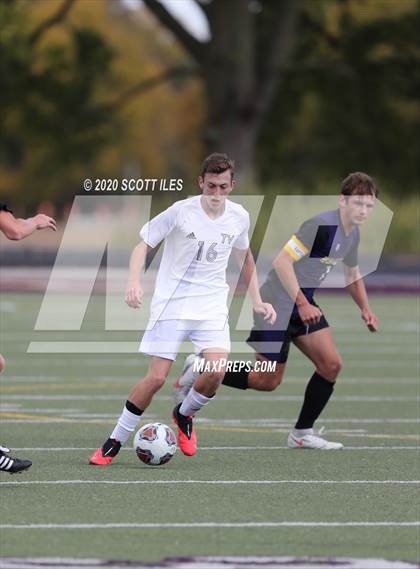 Thumbnail 1 in Teays Valley vs Bloom-Carroll photogallery.